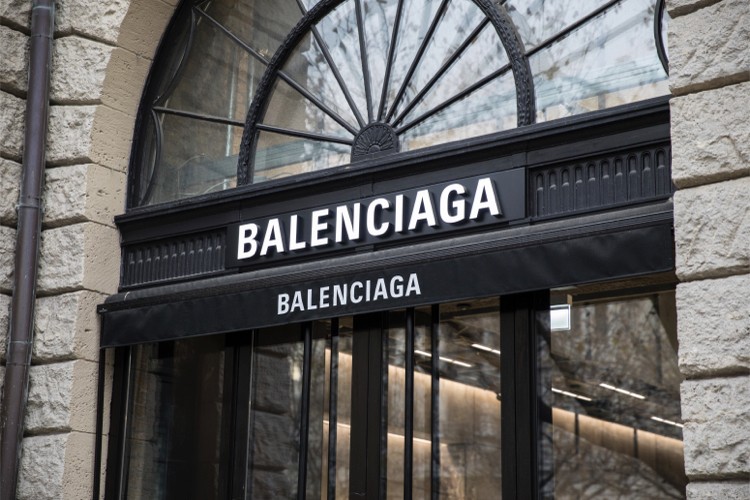 SHOCKING: Luxury Fashion Brand Balenciaga Just Promoted Child Porn in ...