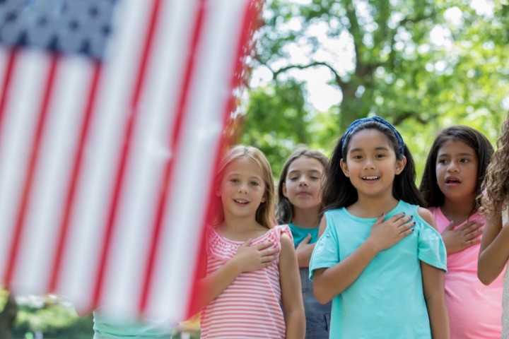 Arizona Poised To Make Pledge Of Allegiance Mandatory In Schools The