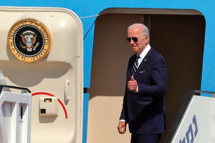 Yahoo News/YouGov Poll: Further Declines for Biden Even Among Democrats - The New American